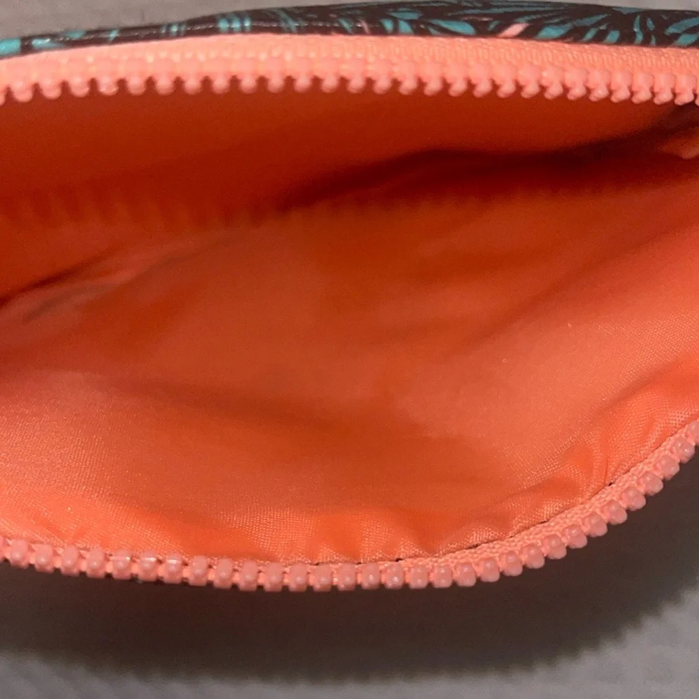 Ipsy Make Up Pouch July 2019 Glam Tropical Leaf Pattern Bag Only